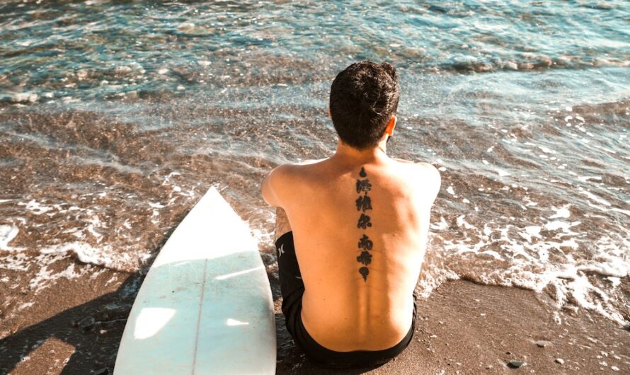 Tatouage éphémère pour homme sur le dos : qui contacter ?