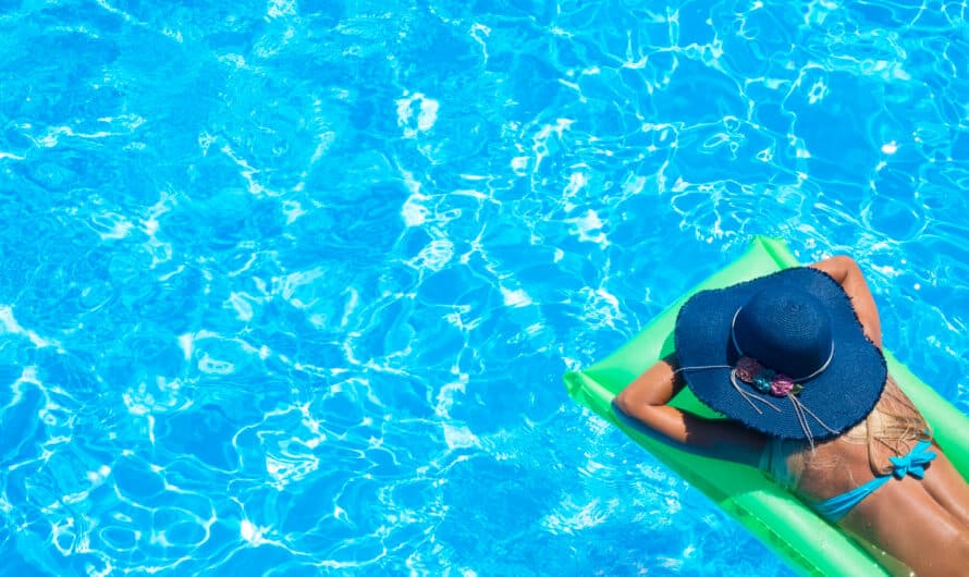 Piscine à coque semi enterrée : où peut-on en commander ?